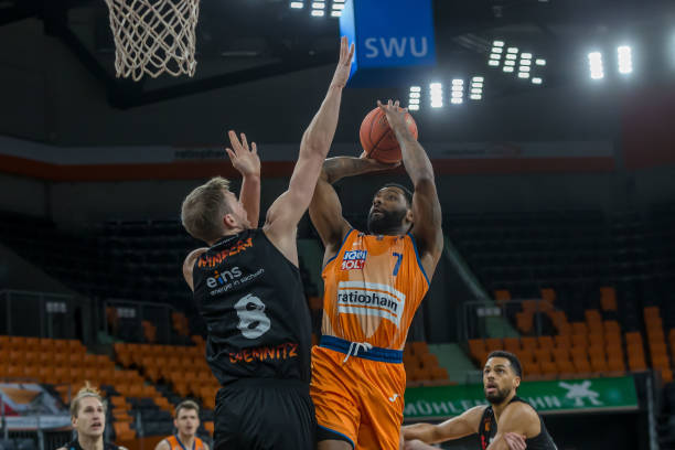 球队攻防两 球队攻防两